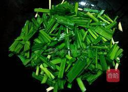 韭菜炒猪血的做法图解4