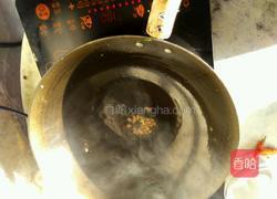 芹菜碎炒火腿的做法图解2