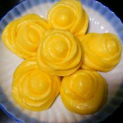 玫瑰花馒头（玉米味）的做法[图]