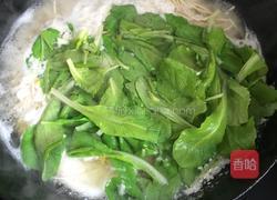 小白菜热汤面的做法图解6