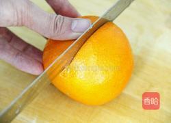 鲜榨蜜梨香橙汁的做法图解4