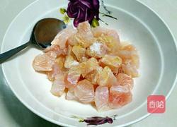 茄汁龙利鱼丁的做法图解2