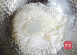 蛋黄酥的做法图解1