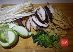 排骨蔬菜汤的做法图解1