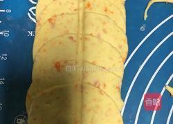 红萝卜玫瑰馒头的做法图解3