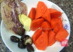 胡萝卜排骨汤的做法图解2