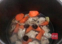 胡萝卜排骨汤的做法图解5