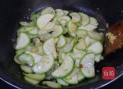 虾仁西葫芦的做法图解4