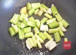 素炒芹菜百合的做法图解5