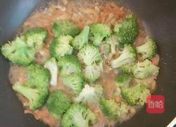 虾仁炒西兰花的做法图解8