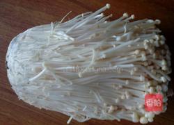 凉拌金针菇的做法图解1