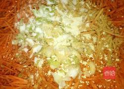 胡萝卜菜卷的做法图解1