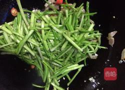野芹炒腊肉的做法图解10