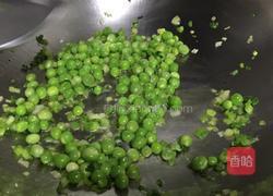 三文鱼炒饭的做法图解7