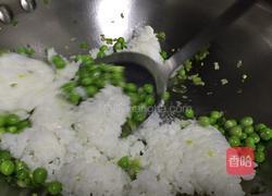 三文鱼炒饭的做法图解8