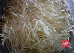 凉拌酸辣土豆丝的做法图解2