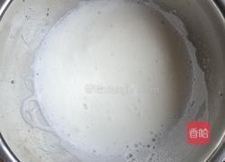 戚风蛋糕的做法图解2