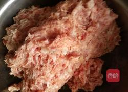猪肉酸菜包子的做法图解2