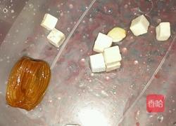 鸡骨草猪横脷煲坑螺的做法图解3