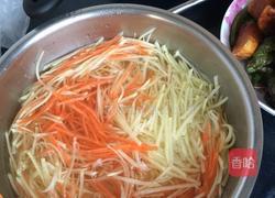 炝土豆丝的做法图解2