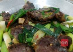蒜苗炒血豆腐的做法图解4