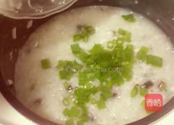 香菇皮蛋瘦肉粥的做法图解6