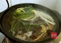 药膳山药炖猪蹄的做法图解10