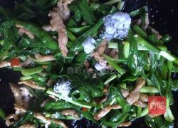韭菜炒肉的做法图解10