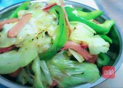 清爽小菜青椒包菜炒培根的做法图解3