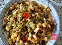 笋丁炒雪里蕻的做法图解5