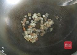 笋丁炒雪里蕻的做法图解2