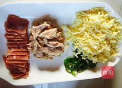 金枪鱼培根披萨的做法图解5