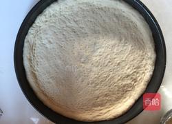 金枪鱼培根披萨的做法图解3