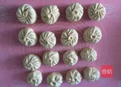 Illustration of how to make kohlrabi oil steamed buns 12