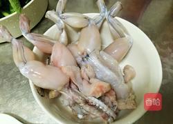 香辣红油牛蛙的做法图解1