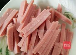 洋葱炒火腿的做法图解2