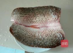 水煮酸菜大块鱼的做法图解1