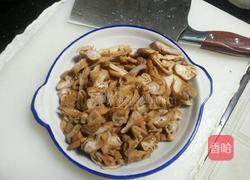 红烧肥肠的做法图解1