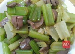 芹菜炒鸭肾的做法图解4