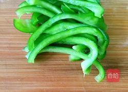 青椒牛肉炒豆干的做法图解1