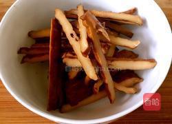 青椒牛肉炒豆干的做法图解3