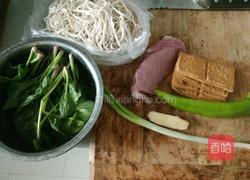 香干青椒肉丝拌面的做法图解1