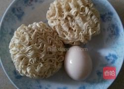 西红柿鸡蛋面汤的做法图解2