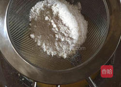 戚风蛋糕—八寸的做法图解4