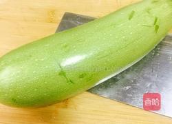 蒜泥西葫芦的做法图解1