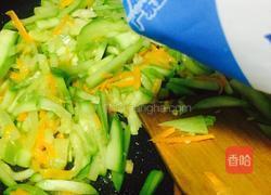 蒜泥西葫芦的做法图解7