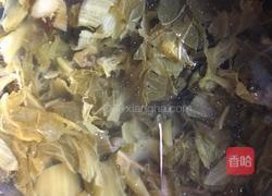 客家排骨咸菜苦瓜煲的做法图解2