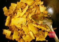 春笋炒肉的做法图解6