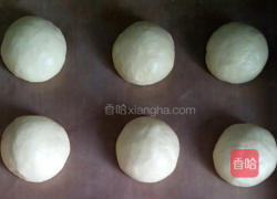 芝士香葱火腿面包的做法图解3