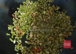 香辣肉末酸豆角的做法图解6